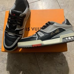 Louis Vuitton trainer. AUTHENTIC.